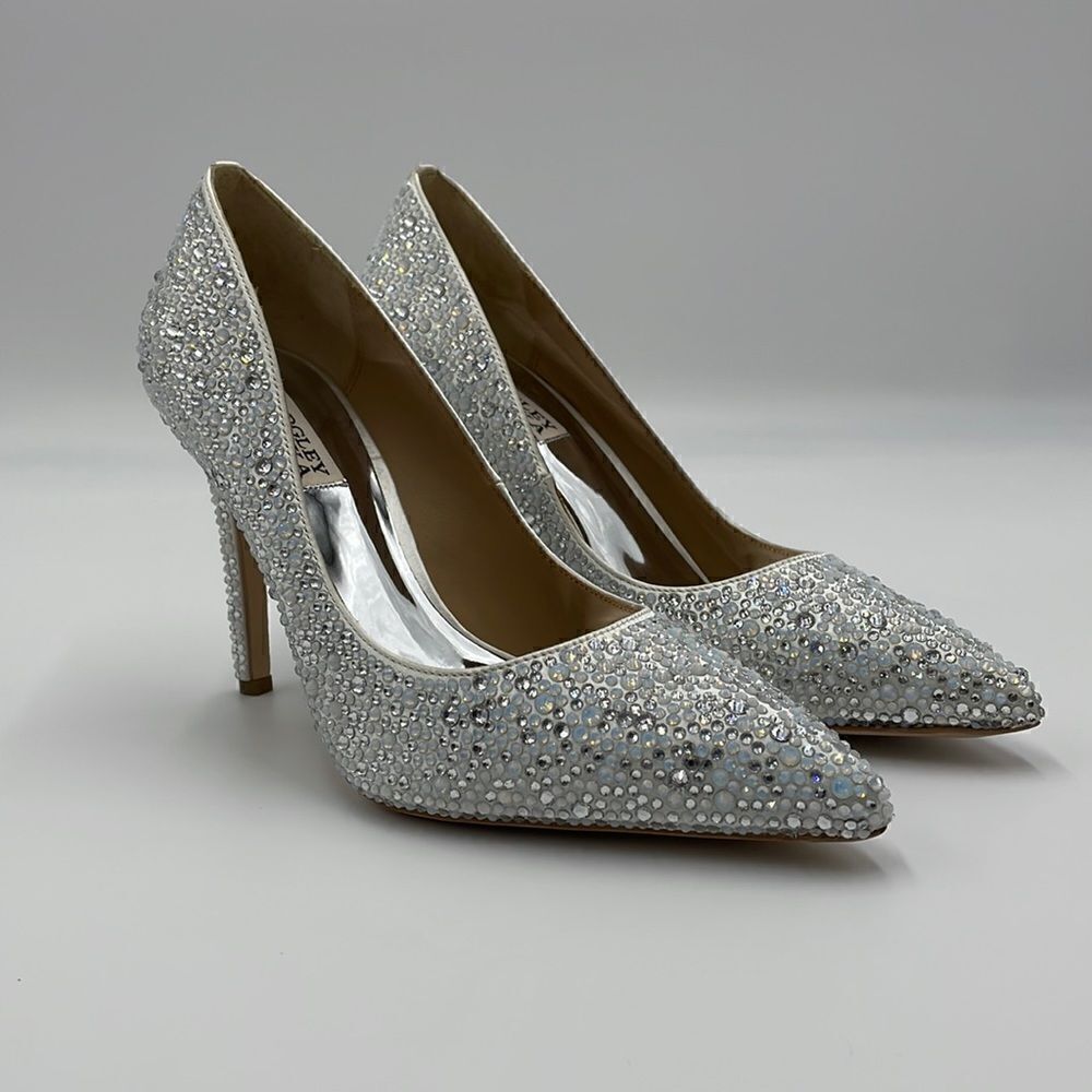 Bethany bejeweled pump - badgley mischka NWOB